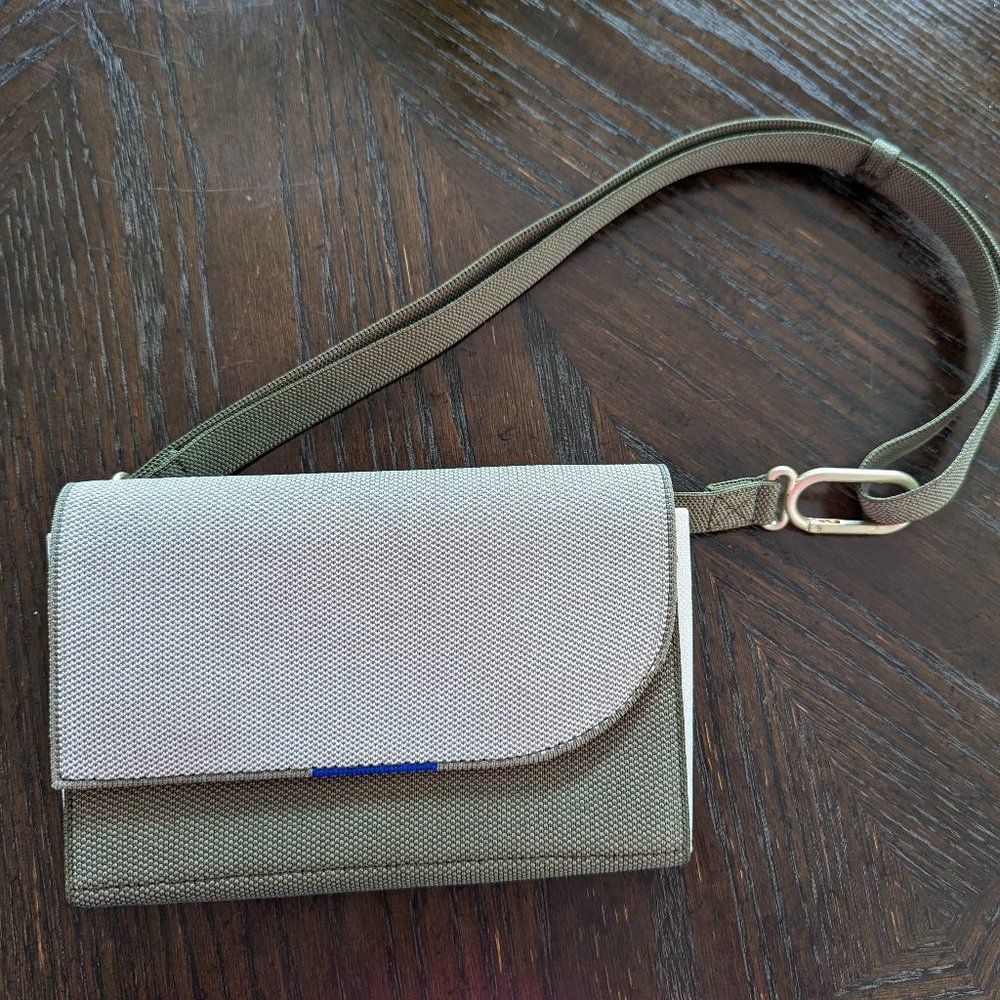Rothy's Belt Bag Bayleaf